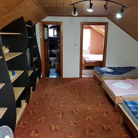 Hompot Accommodation Deva Bagian luar foto