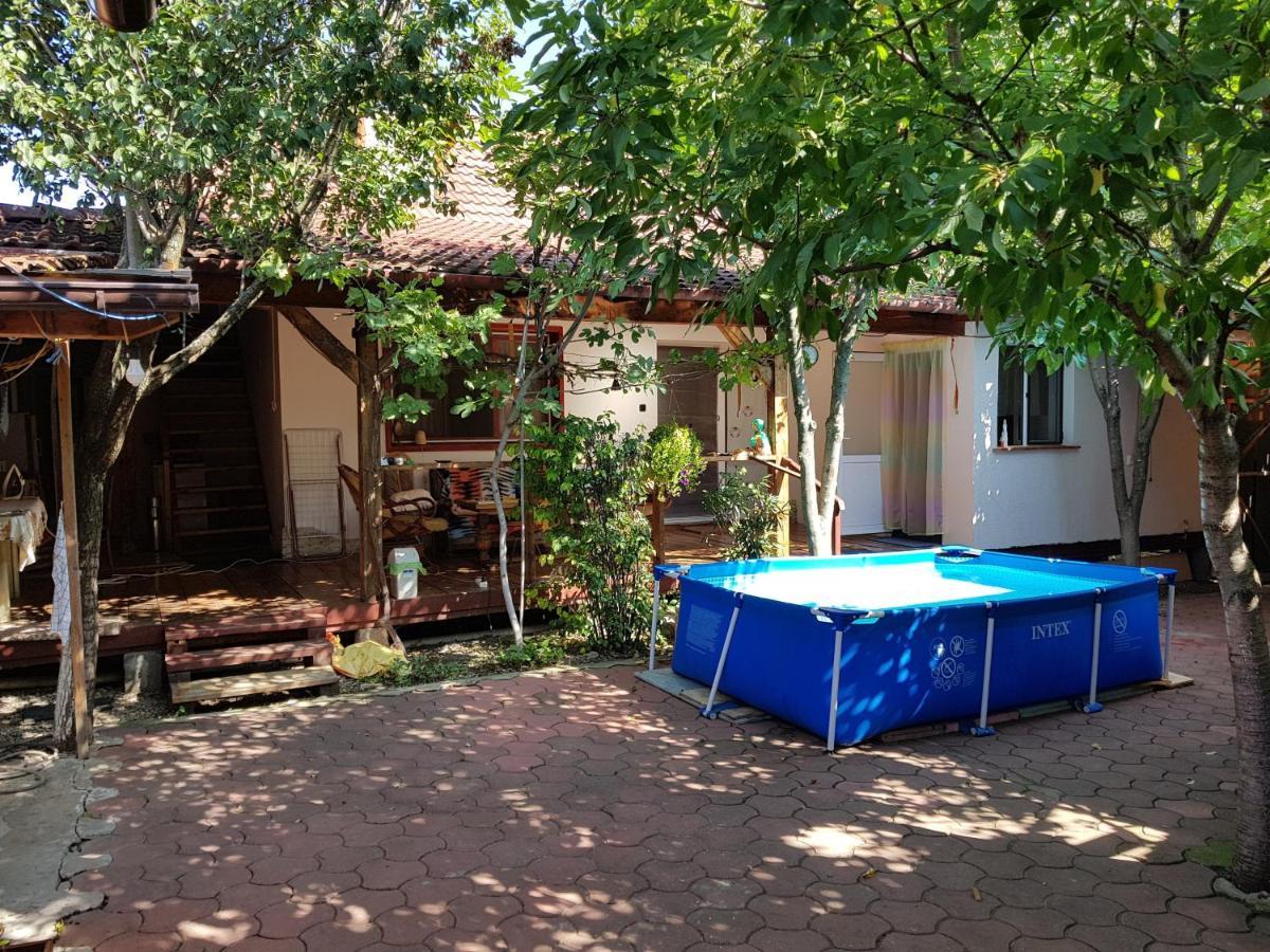 Hompot Accommodation Deva Bagian luar foto
