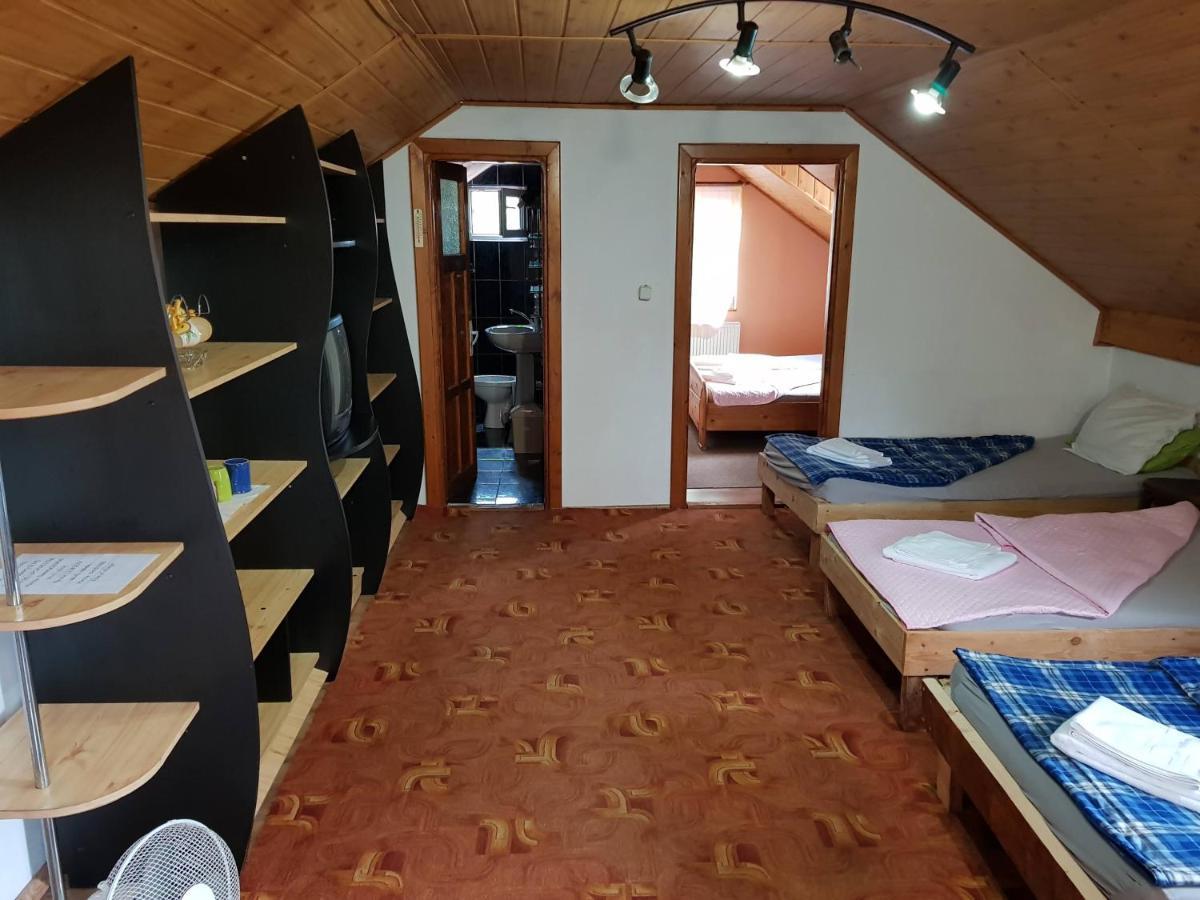 Hompot Accommodation Deva Bagian luar foto