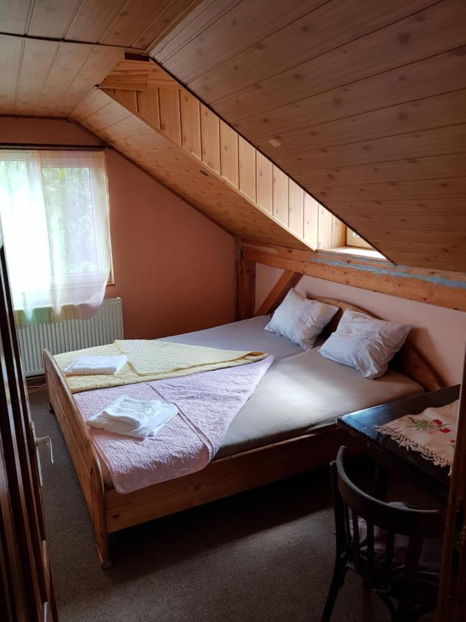 Hompot Accommodation Deva Bagian luar foto