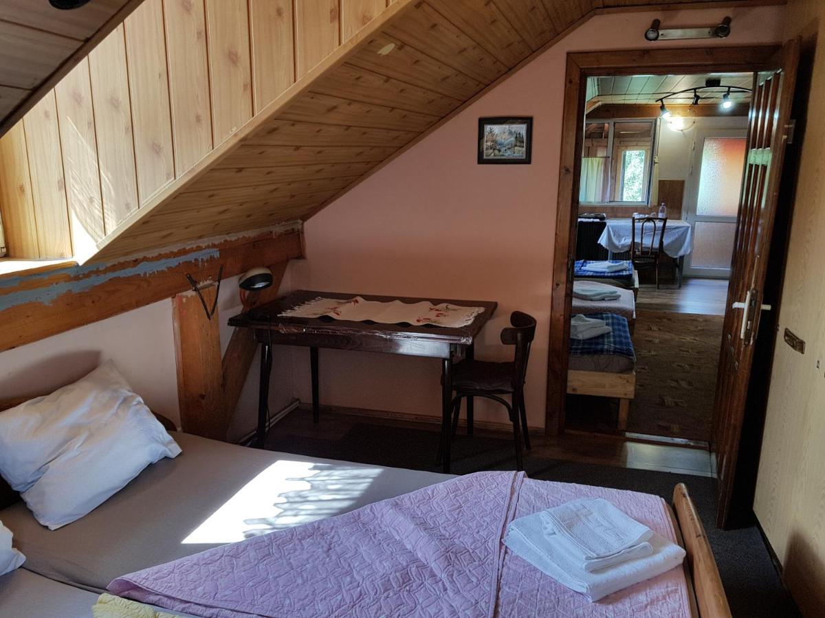 Hompot Accommodation Deva Bagian luar foto